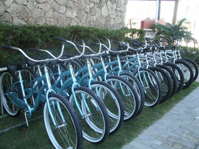 Up for adrenaline? Holiday Inn Resort Aruba goes Green!