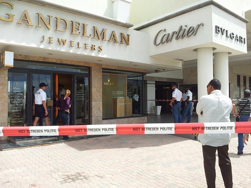 Investigators questioning Gandelman Jewelers robbery suspect